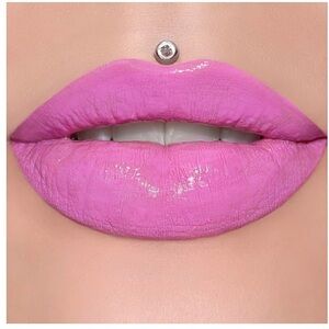 Full-Pigment, High-Shine Lip Gloss in “Queen Supreme”  Non-Sticky, Long lasting.